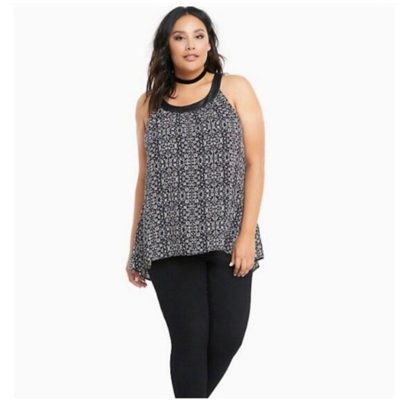Torrid Black White Floral Leather Halter Hi-Lo Hem Lined Sleeveless Top - Size 2 - Picture 2 of 8